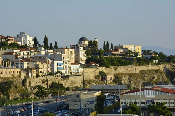 Grécia _ paisagem urbana de Kavala — Fotografia de Stock