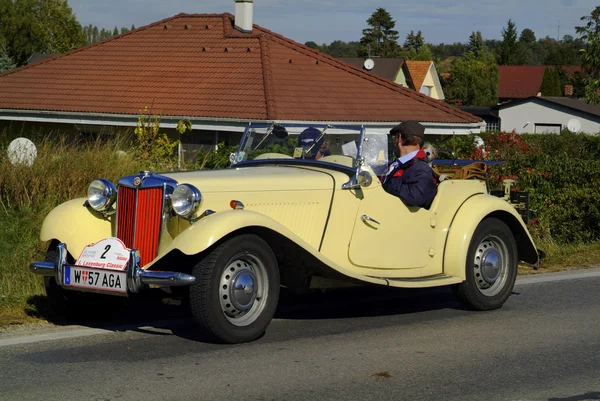 Vintage bil turnering i Österrike — Stockfoto