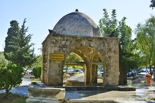 Cypr, cmentarz w Kyrenia — Zdjęcie stockowe