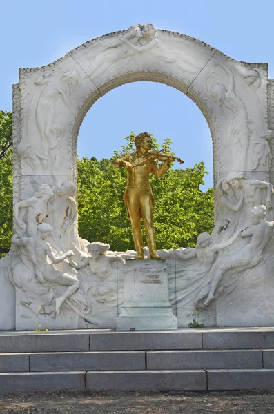 Österreich, strauss denkmal in wien — Stockfoto