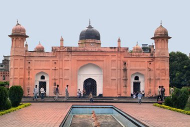 Bangladeş, Dhaka, Bibi PARI Türbesi