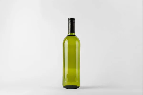 Bouteille Vin Vert Avec Vin Blanc Isolé Sur Blanc — Photo