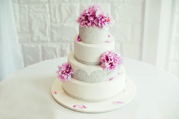 Düğün pastası. Düğün detayları