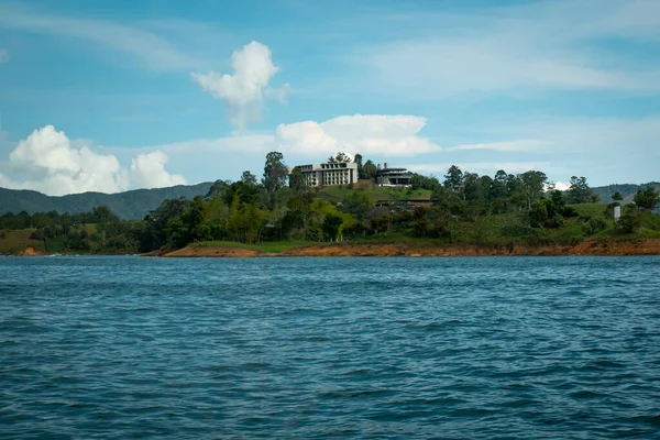 Gwatapa Antioquia Kolumbia Kwietnia 2021 Elegancki Hotel Jednej Wysp Gwatape — Zdjęcie stockowe