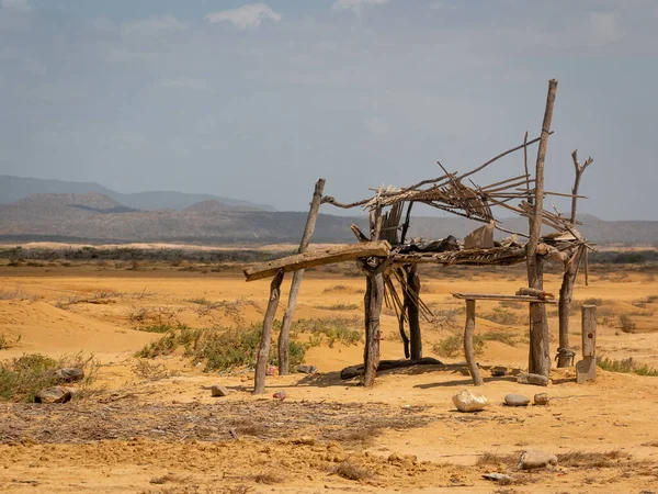 Некоторые Бревна Застряли Пустынной Бухте Бахия Хонда Гуахира Колумбия — стоковое фото