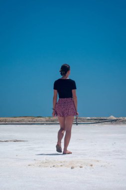 Manaure Manaure, Pembe ve Mavi Gökyüzü Suları ile Kolombiya 'nın En Önemli Deniz Tuzu