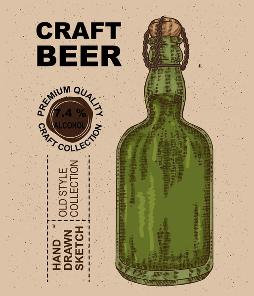 Bouteille dessinée à la main avec bière. Vecteur de croquis de boissons alcoolisées — Image vectorielle