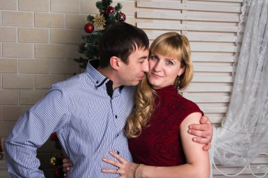 Çift kucaklaşması.