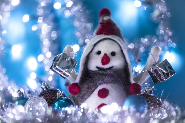 Snowman 4 brought Christmas gifts — Stock Photo, Image