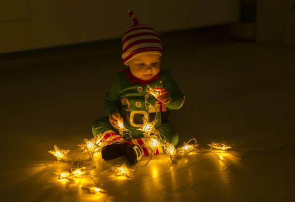 Moș Crăciun ajutor copil — Fotografie, imagine de stoc
