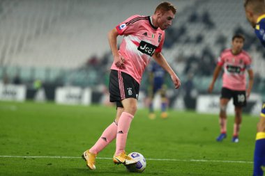 Juventus FC 'den dejan Kulusevski, 25 Ekim 2020' de İtalya 'nın Torino kentindeki Allianz Stadyumu' nda Hellas Verona FC 'ye karşı Juventus FC maçında gol attı.