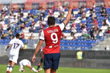 Giovanni simeone of cagliari calcio when Cagliari Calcio vs FC Crotone at the Sardegna Arena in cagliari, Italy, 25 Ekim 2020 - LM / Luigi Canu