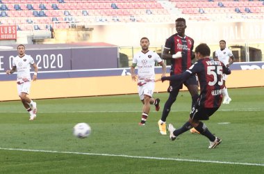 Bologna 'dan Emanuel Vignato, 27 Ekim 2020' de İtalya 'nın Bologna kentindeki Renato Dall' Ara stadyumunda oynanan Coppa Italia Fc-Reggina maçında 1-0 'lık gol kaydetti. Fotoğraf Michele Nucci / LM
