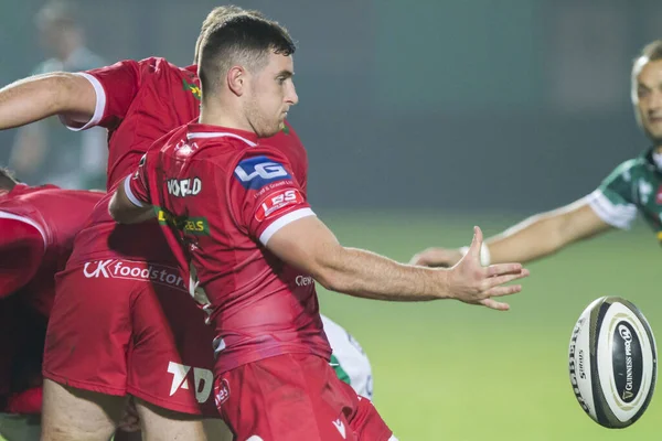 Dane black (Scarlet 'ler), 23 Ekim 2020' de İtalya 'nın Treviso kentindeki Stadyum Monigo di Treviso' da Benetton Treviso 'ya karşı Scarlets maçında