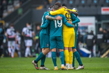 Milan 'a karşı Udinese maçında Udine, İtalya' daki Dacia Arena Friuli Stadyumu 'nda 1 Kasım 2020' de kazanılan zaferi kutluyoruz.