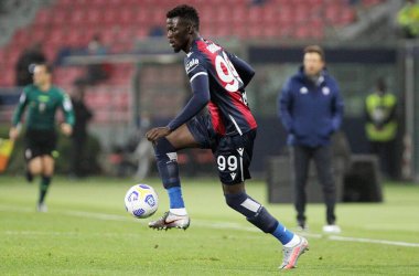 Bologna 'dan Musa Barrow İtalya Serie A futbol karşılaşmasında Bologna Fc, Cagliari Calcio' ya karşı, İtalya 'nın Bologna kentindeki Renato Dall' Ara stadyumunda, 31 Ekim 2020 'de. - Fotoğraf Michele Nucci / LM
