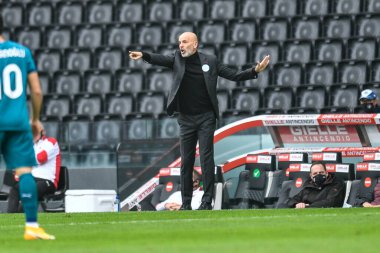 İtalya 'nın Udine kentindeki Dacia Arena Friuli Stadyumu' nda oynanan Udinese maçında stefano pioli (koç ac milan) - LM / Alessio Marini