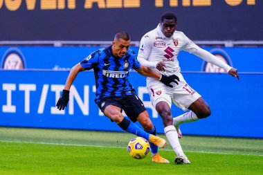Alexis Sanchez (FC Inter) ve Wilfried Singo (Torino FC) FC 'ye karşı Torino FC - İtalyan Serisi A maçı Milano, İtalya, 22 Kasım 2020 - Fotoğraf: LM / Luca Rossini