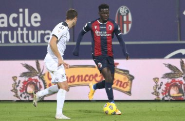 251120 - Coppa calcio - Coppa Italia - Bologna-Spezia - Musa Barrow (Bologna) - Bologna FC - Spezia Calcio - İtalyan futbolu Coppa Italia maçı sırasında Michele Nucci - 25 Kasım 2020 - Fotoğraf: LM / Michele Nucci