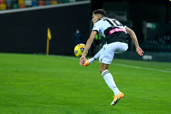 Udinese Calcio Acf Fiorentinaの間のNahuel Molina Udinese イタリアのサッカーカッパイタリア試合In Udine Italia November — ストック写真