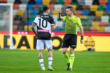 Udinese Calcio, ACF Fiorentina maçında Marco Serra ile Rodrigo De Paul (Udinese) arasındaki maçın hakemi - İtalyan Coppa Italia maçı IN Udine, İtalya, 25 Kasım 2020 - Fotoğraf: LM / Ettore Griffoni