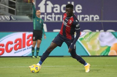 251120 - Coppa calcio - Coppa Italia - Bologna-Spezia - Musa Barrow (Bologna) - Bologna FC - Spezia Calcio - İtalyan futbolu Coppa Italia maçı sırasında Michele Nucci - 25 Kasım 2020 - Fotoğraf: LM / Michele Nucci