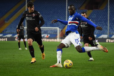 Riccardo Orsolini (Bologna), Sampdoria vs Bologna sırasında OMAR COLLEY (Sampdoria) - İtalya Serie A maçı Genova, İtalya, 22 Kasım 2020 - Fotoğraf: LM / Danilo Vigo
