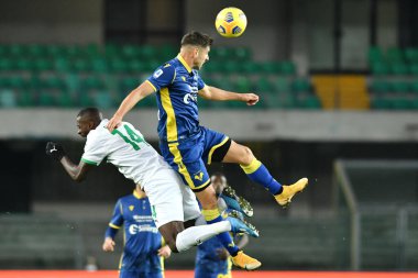 Miguel Veloso (Verona) ve Pedro Obiang (Sassuolo) Hellas Verona ve Sassuolo Calcio - İtalyan futbol takımı Serie A maçı IN Verona, İtalya, 22 Kasım 2020 - Fotoğraf: LM / Alessio Tarpini