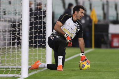 Juventus FC - Cagliari Calcio maçında 77 Gianluigi Buffon (JUVENTUS FC) - İtalyan Serie A maçı Torino, İtalya, 21 Kasım 2020 - Fotoğraf: LM / Claudio Benedetto