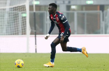 İtalya Serie A futbol karşılaşması sırasında Bologna 'dan Musa Barrow Bologna Fc, 29 Kasım 2020' de İtalya 'nın Bologna kentindeki Renato Dall' Ara stadyumunda Crotone 'a karşı. Fotoğraf Michele Nucci / LM