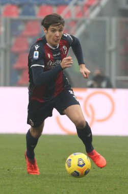 Bologna 'dan Aaron Hickey, İtalya' nın Bologna şehrindeki Renato Dall 'Ara Stadyumu' nda oynanan İtalyan Serie A futbol karşılaşmasında, Bologna Fc ile Crotone karşı karşıya geldi. Fotoğraf Michele Nucci / LM