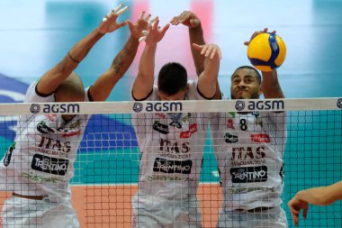 ITAS Trentino bloğu Ricardo Lucarelli Santos De Souza - ITAS Trentino NBV Verona - Itas Trentino - Voleybol İtalyan Serie A Men SuperLeague Championship in Verona, İtalya, 06 Aralık 2020 - Fotoğraf: LM / Roberto Tommasini
