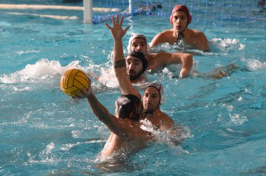 UKROPINA Aleksa (VK Radnicki), Rari Nantes Savona - LEN Euro Cup Waterpolo maçı sırasında Rizzo Valerio (Savona) - LEN Euro Cup Waterpolo maçı, İtalya, Savona, 26 Aralık 2020 - Fotoğraf: LM / Danilo Vigo