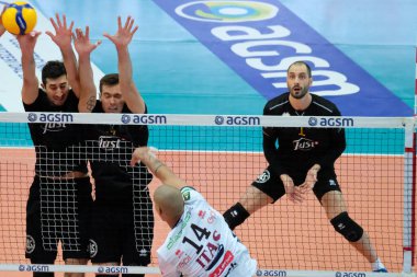 Block NBV Verona - NBV Verona ve Edoardo Caneschi - NBV Verona - NBV Verona vs Itas Trentino - Voleybol İtalyan Serie A Men SuperLeague Championship in Verona, Italy, December 06, 2020 - Fotoğraf: LM / Roberto Tommasini