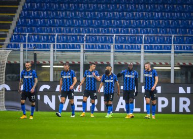 FC Internazionale 'den Romelu Lukaku, FC Internazionale ile Bologna FC arasındaki Serie A 2020 / 21 futbol karşılaşmasında gol törenini 5 Aralık 2020 tarihinde İtalya' nın San Siro Stadyumu 'nda kutluyor - Fotoğraf: FCI / Fabrizio Carabelli / LM