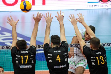 Ricardo Lucarelli Santos De Souza - ITAS Trentino NBV Verona-Itas Trentino - Voleybol İtalyan Serie A Erkekler Süper Ligi Şampiyonası Verona, İtalya, 2006 Aralık 2020 - Kredi: LM / Roberto Tommasini