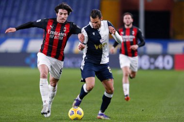 Antonio Candreva (UC Sampdoria) ve Sandro Tonali (AC Milan) UC Sampdoria-AC Milan - İtalya 'nın Cenova kentinde oynanan Serie A karşılaşmasında karşı karşıya geldiler.