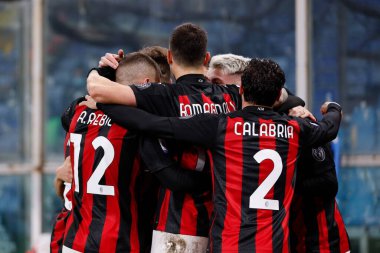 Samuel Castillejo (AC Milan) takımının UC Sampdoria-AC Milan maçında attığı ikinci golü attıktan sonra takım arkadaşlarıyla birlikte kutluyor - İtalyan Serie A maçı Cenova, İtalya, 2006 - Fotoğraf: LM / Francesco Scaccianoce