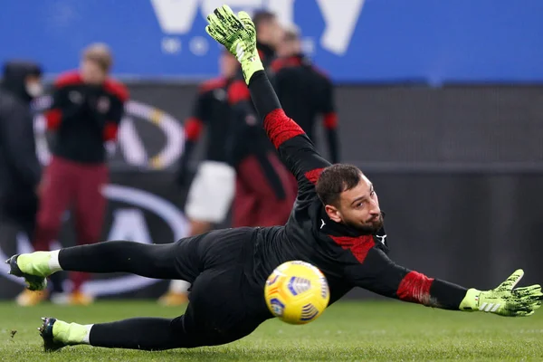 Gianluigi Donnarumma (AC Milan) UC Sampdoria-AC Milan maçından önce ısınıyor - İtalya Serisi A maçı Cenova, İtalya, 06 Aralık 2020 - Fotoğraf: LM / Francesco Scaccianoce