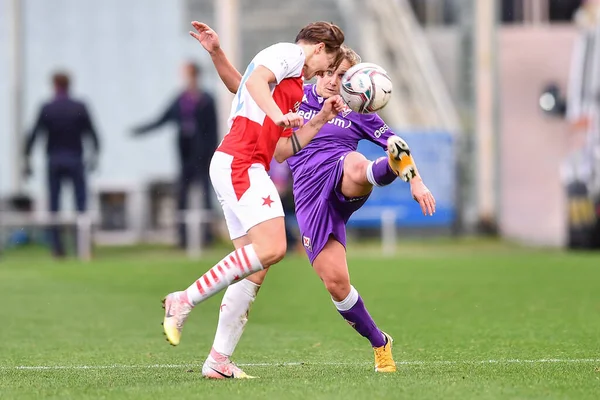 Fiorentina Femminile Slavia Praga Karşı Uefa Şampiyonlar Ligi Bayanlar Futbol — Stok fotoğraf