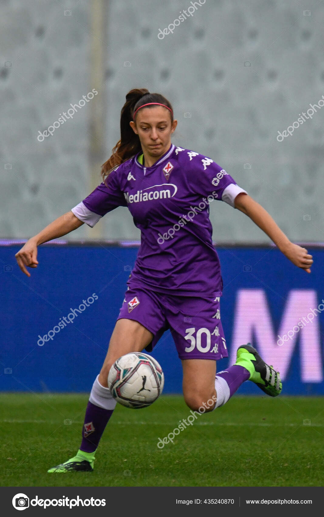 Women Association Soccer写真素材 ロイヤリティフリーwomen Association Soccer画像 Depositphotos