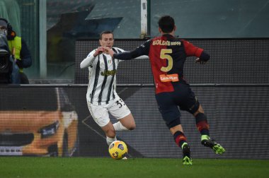 Federico Bernardeschi (Juventus), Ceneviz Konferansı sırasında Edoardo Goldaniga (Genoa) - İtalyan futbol takımı Serie A maçı Genova, İtalya - 13 Aralık 2020
