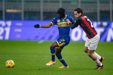 Parma Calcio 'dan Gervinho ve AC Milan' dan Davide Calabria, AC Milan 'dan Parma Calcio 1913 - İtalyan Serisi A maçı, İtalya, 13 Aralık 2020 - Fotoğraf: LM / Luca Rossini