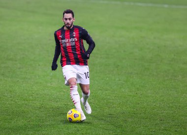 AC Milan 'dan Hakan Calhanoğlu, 13 Aralık 2020' de San Siro, İtalya 'da oynanan AC Milan-Parma Calcio futbol karşılaşmasında FCI / Fabrizio Carabelli / LM