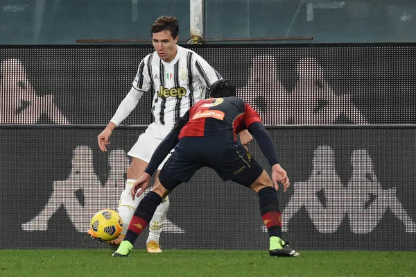 Federico Chiesa Juventus Edoardo Goldaniga Genoa Durante Genoa Cfc Juventus — Foto Stock