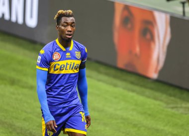 Parma Calcio takımından Yann Karamoh, 13 Aralık 2020 'de San Siro Stadyumu' nda AC Milan ile Parma Calcio arasında oynanan 2020 / 21 futbol karşılaşmasında - Fotoğraf: FCI / Fabrizio Carabelli / LM