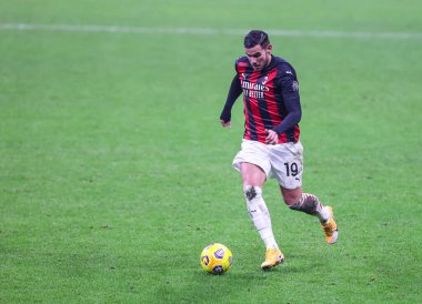 AC Milan 'dan Theo Hernandez, AC Milan ile Parma Calcio arasında 13 Aralık 2020 tarihinde oynanan San Siro Stadyumu - Fotoğraf: FCI / Fabrizio Carabelli / LM