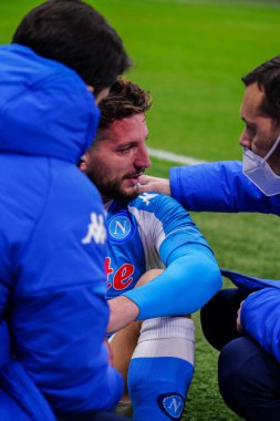 SSC Napoli 'den Dries Mertens' in FC Internazionale-SSC Napoli maçı sırasında sakatlanması - İtalyan futbol takımı Serie A maçı Milan, İtalya 'da, 16 Aralık 2020 - Fotoğraf: LM / Luca Rossini