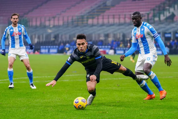 Lautaro Martinez Del Internazionale Milano Durante Internazionale Ssc Napoli Partido — Foto de Stock