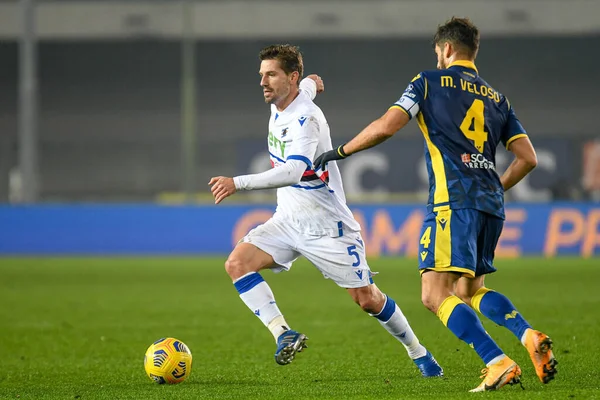 Adrien Silva Sampdoria Lucha Por Balón Contra Miguel Veloso Hellas — Foto de Stock